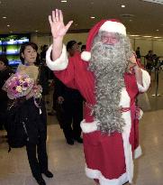 'Official' Santa Claus arrives in Japan